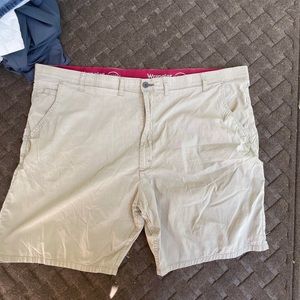 Wrangler khaki shorts sz 48
